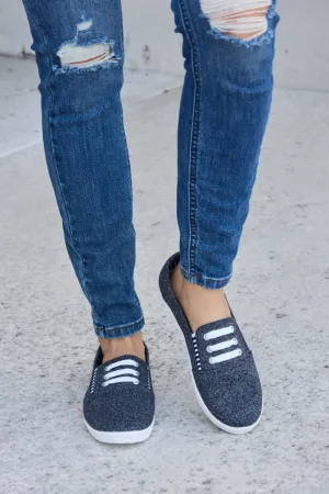 Forever Link Round Toe Slip-On Dark Gray Low Top Comfy Flat Sneakers