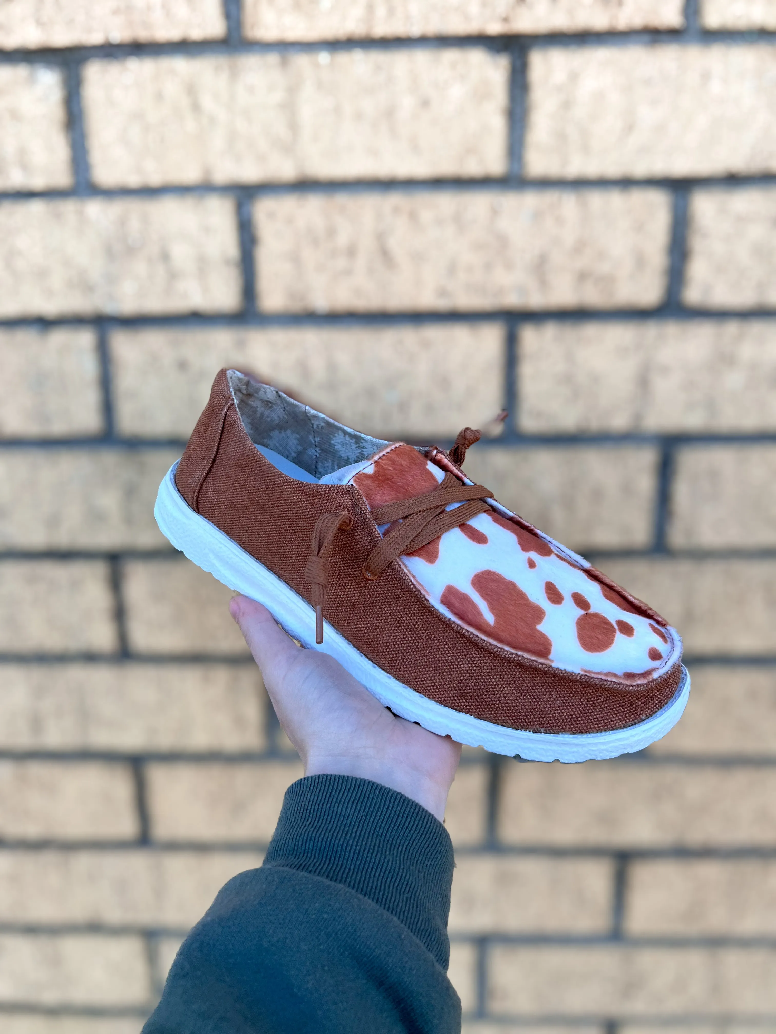 Mooma Slip on Shoes - Tan