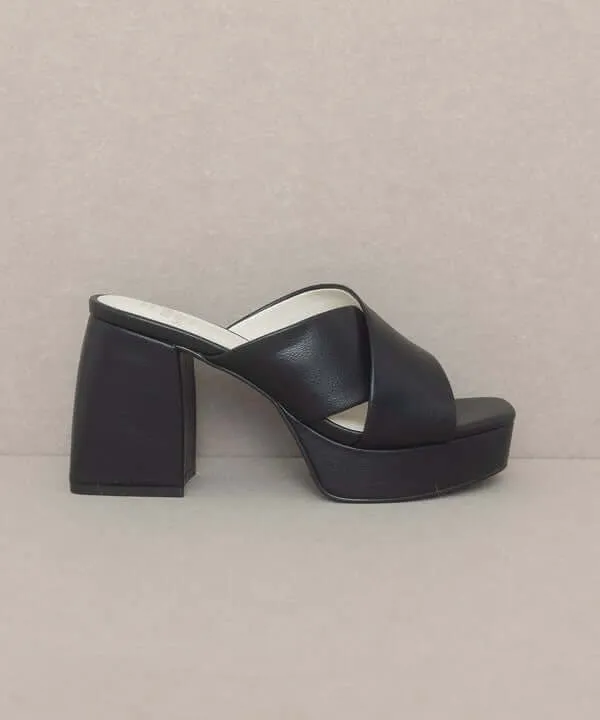 Oasis Society Carmen - Chunky Platform Mule Heels Sandals