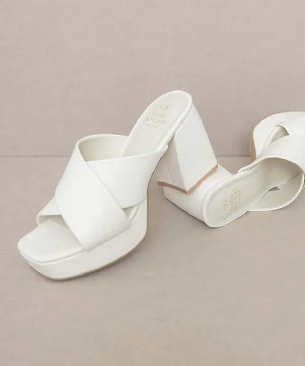 Oasis Society Carmen - Chunky Platform Mule Heels Sandals