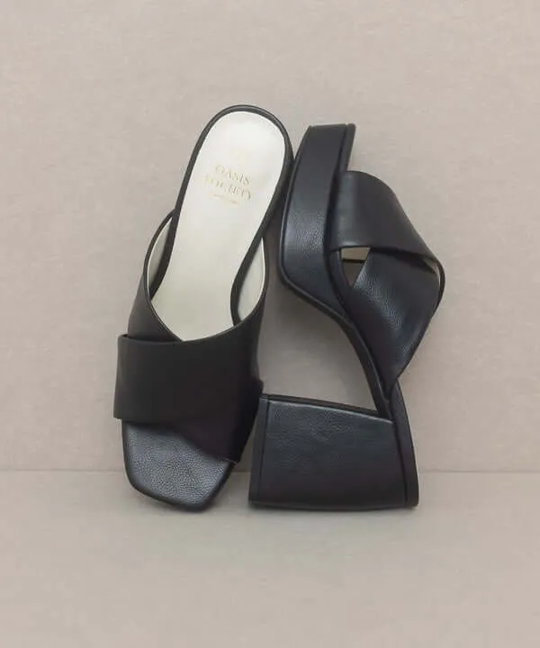 Oasis Society Carmen - Chunky Platform Mule Heels Sandals
