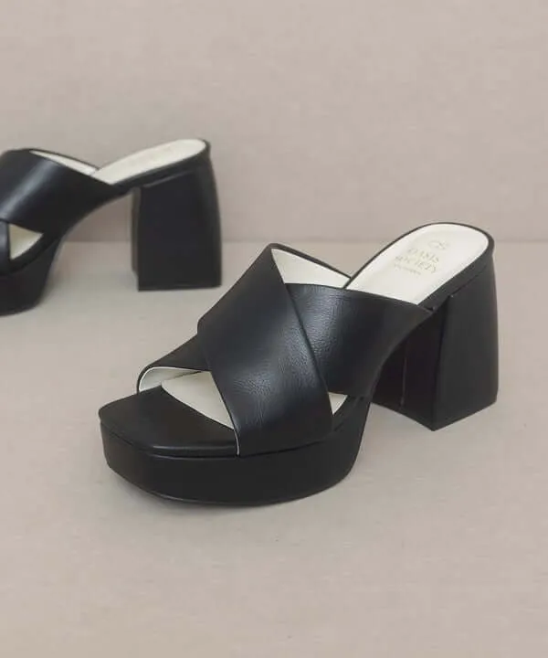 Oasis Society Carmen - Chunky Platform Mule Heels Sandals