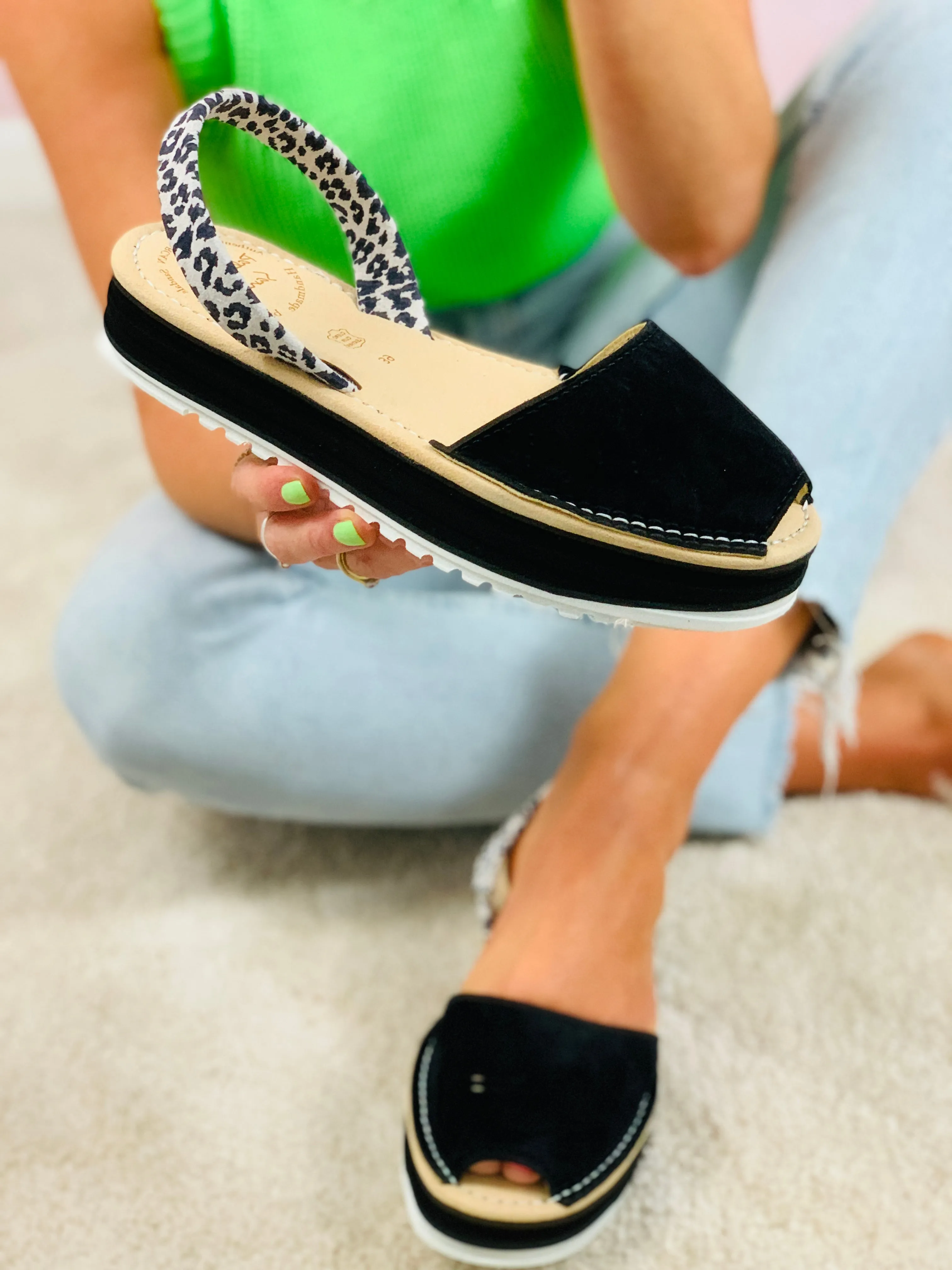 SAMPLE SALE Venus Sportform sizes 39