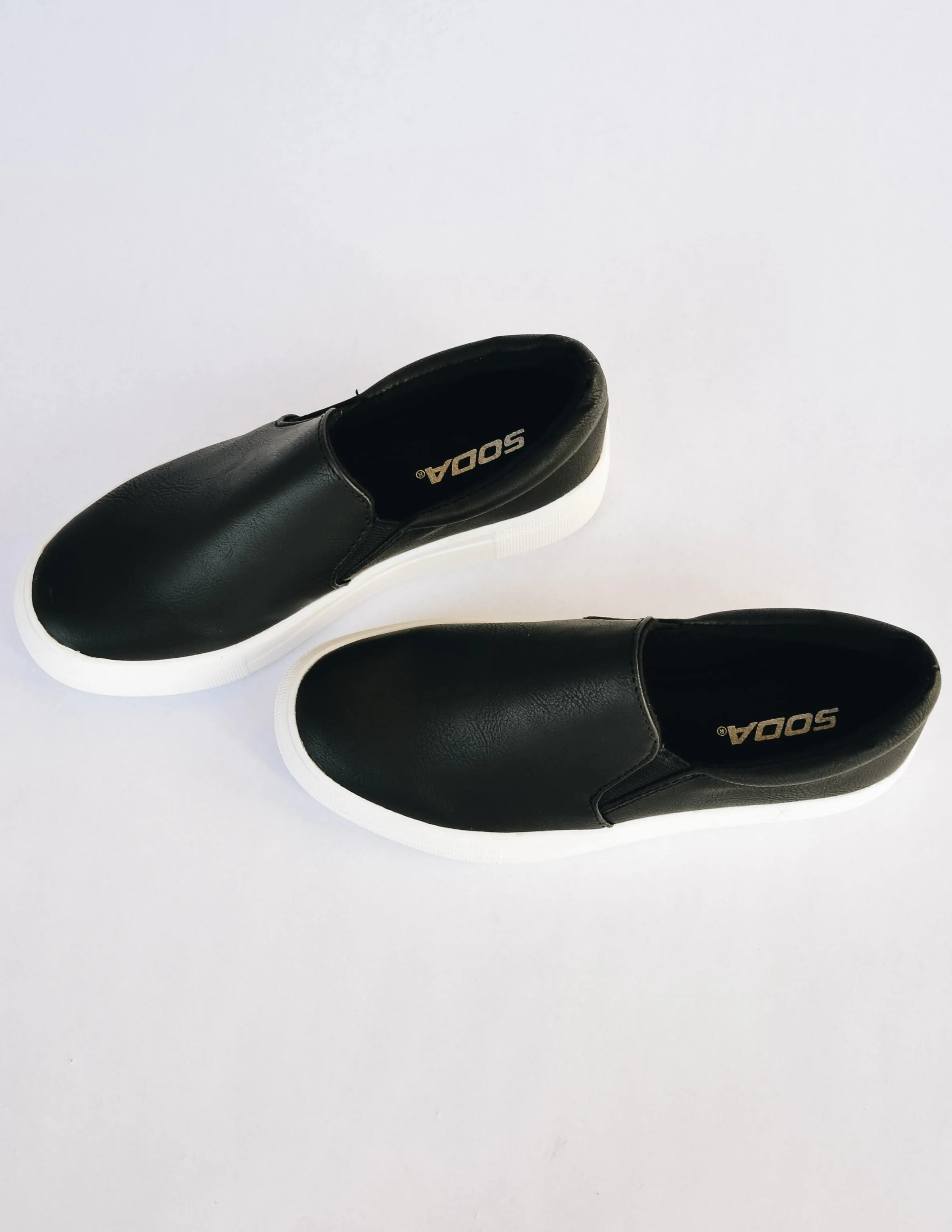 SOLE CALL SNEAKER - Black