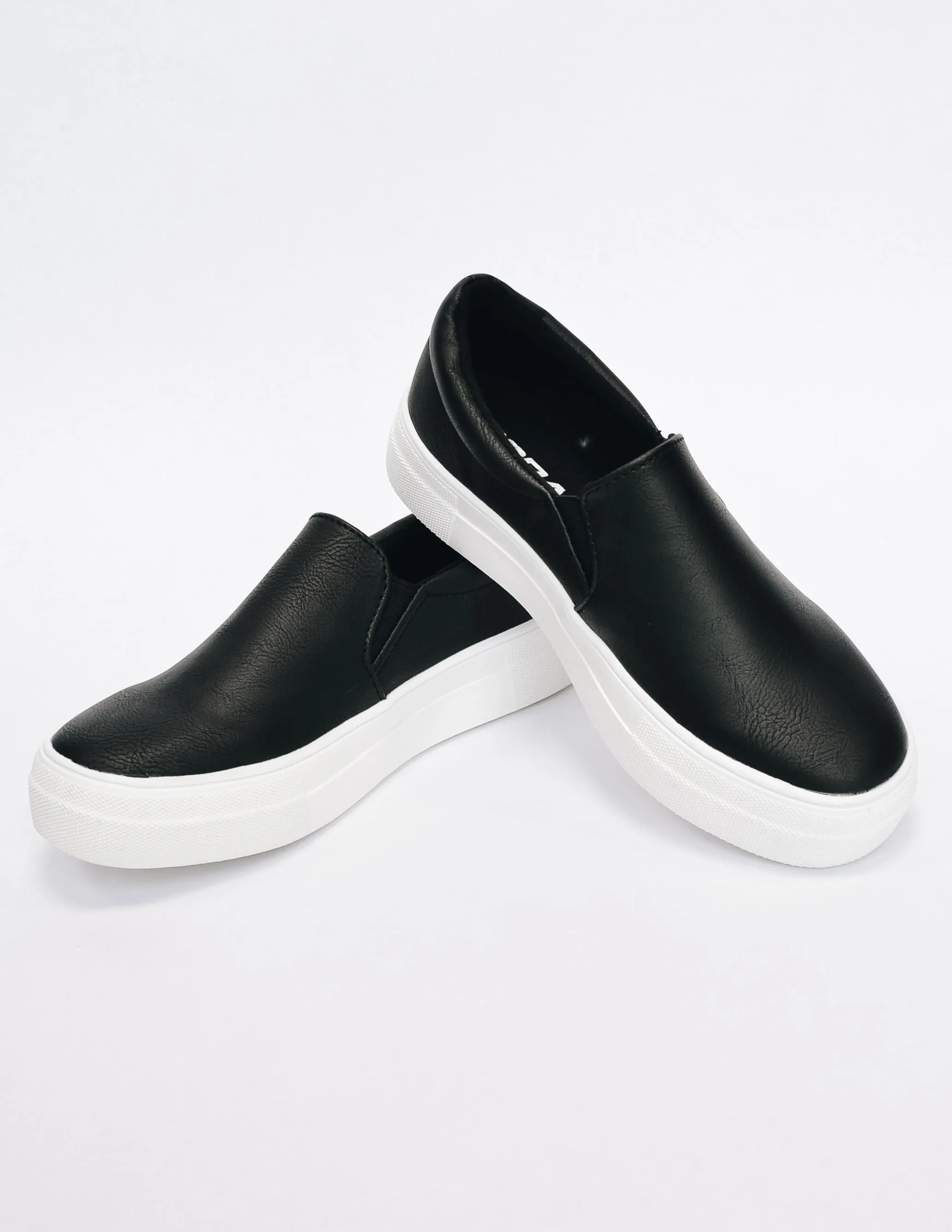 SOLE CALL SNEAKER - Black